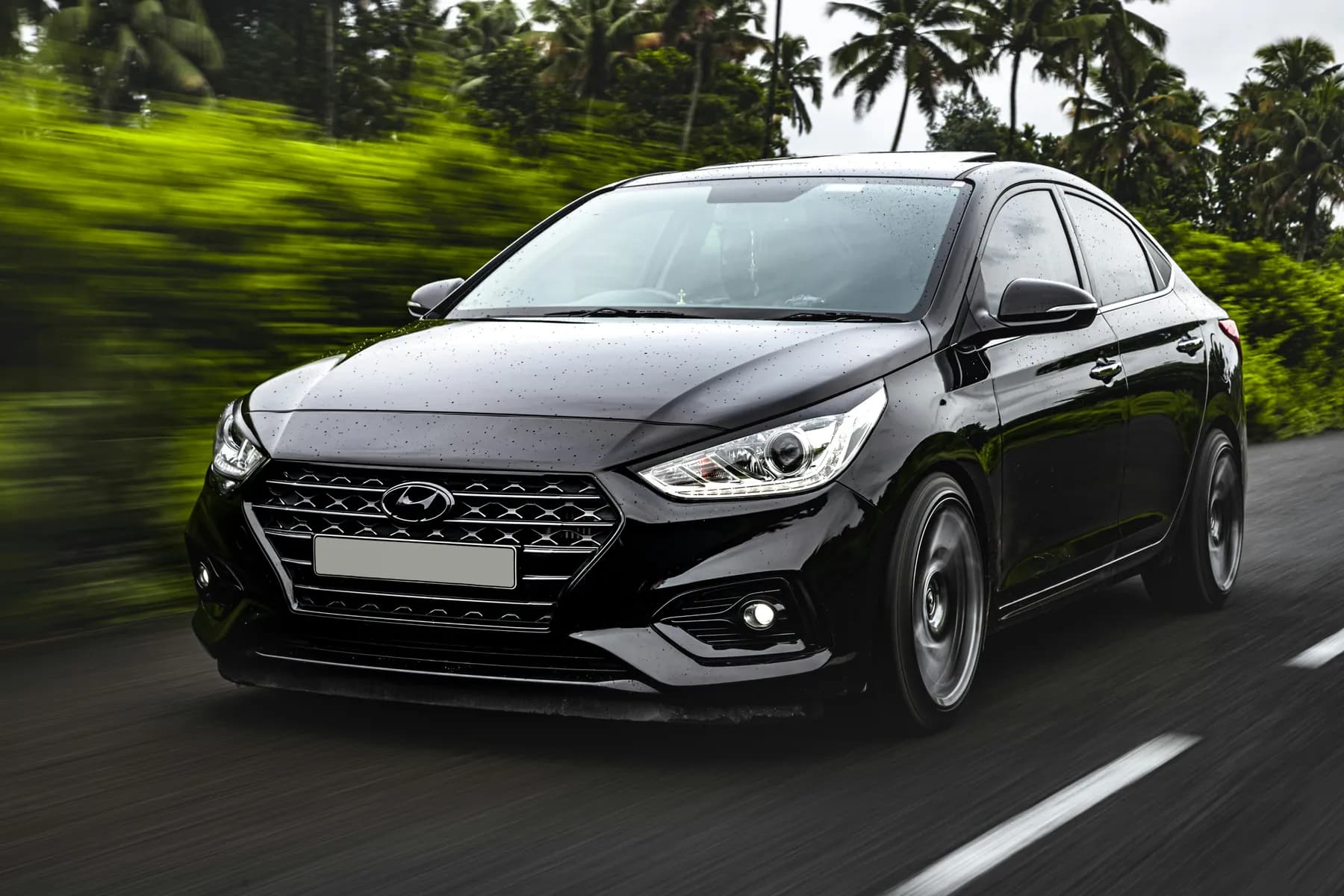Hyundai Elantra photo 3